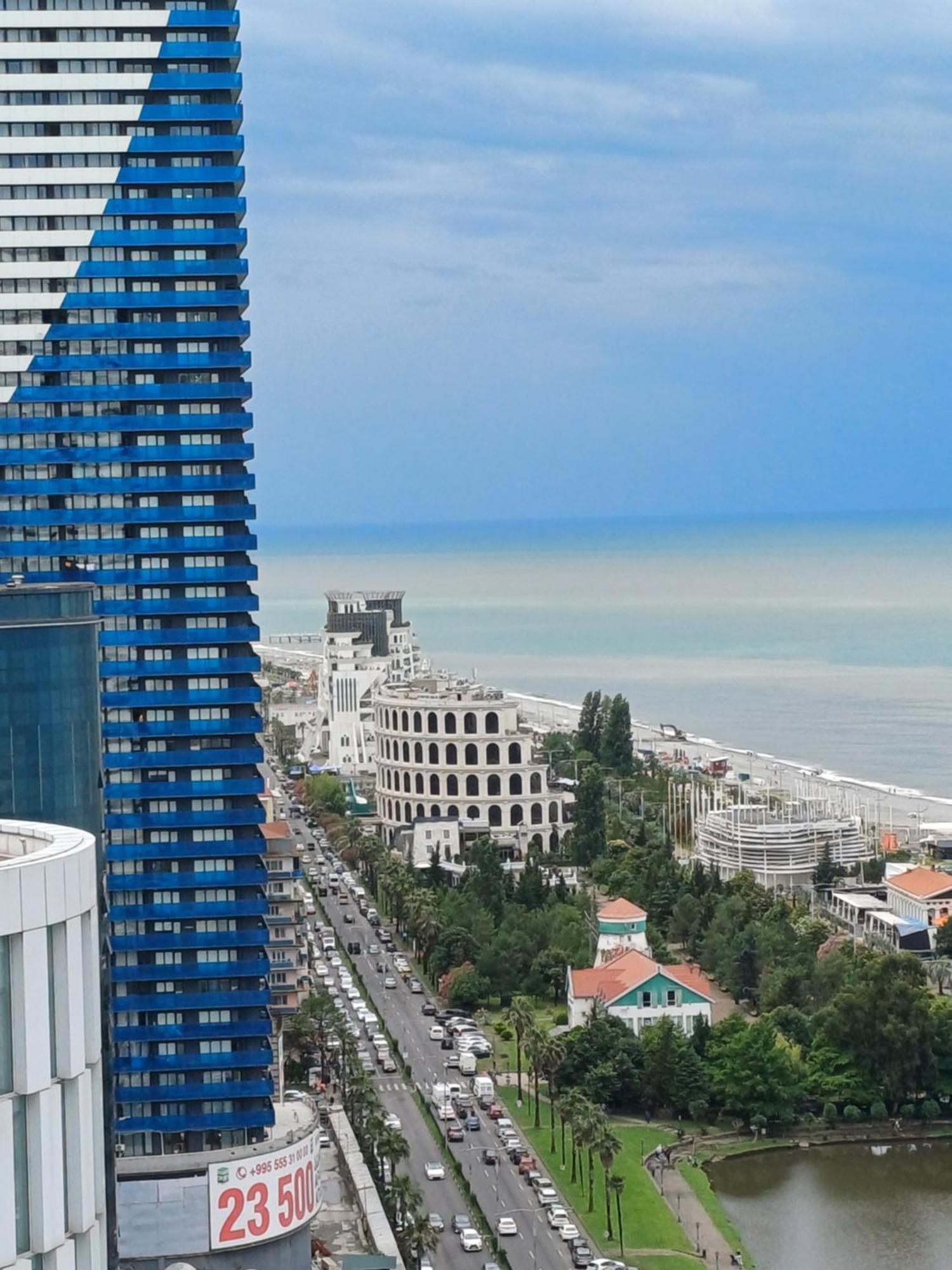 Sea Breeze In Batumi公寓 外观 照片